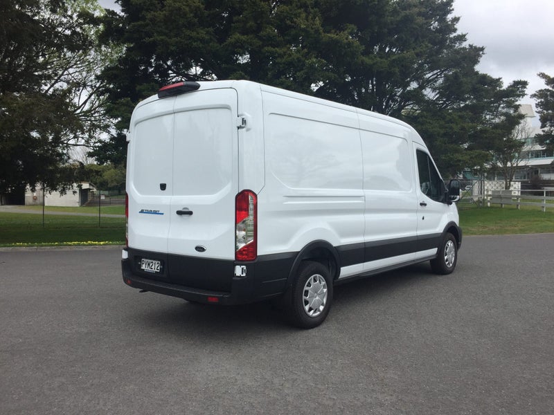2023 Ford Transit 350L LWB RWD BEV image 5