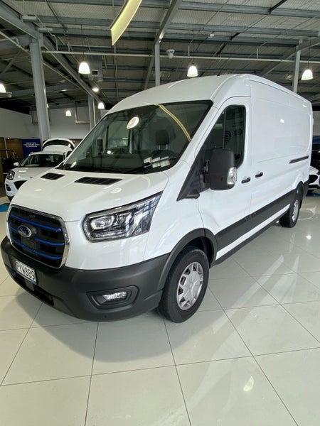 2023 Ford Transit E-Transit Van CARGO, 420L, BE... image 4