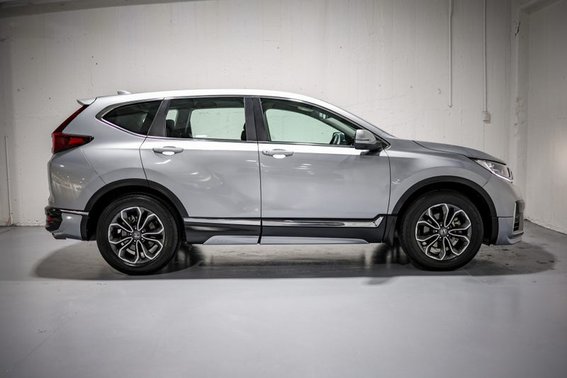 2023 Honda CR-V 2WD Touring image 3