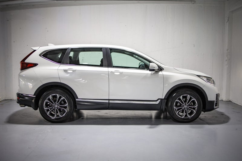 2023 Honda CR-V 2WD Touring image 3