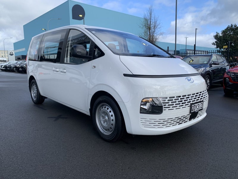 2023 Hyundai Staria Load 2.2D CRDi Auto image 2