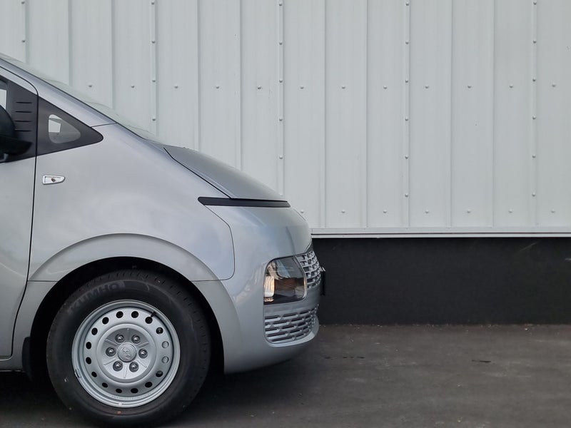 2023 Hyundai Staria Load 2.2Dt/6Mt image 3