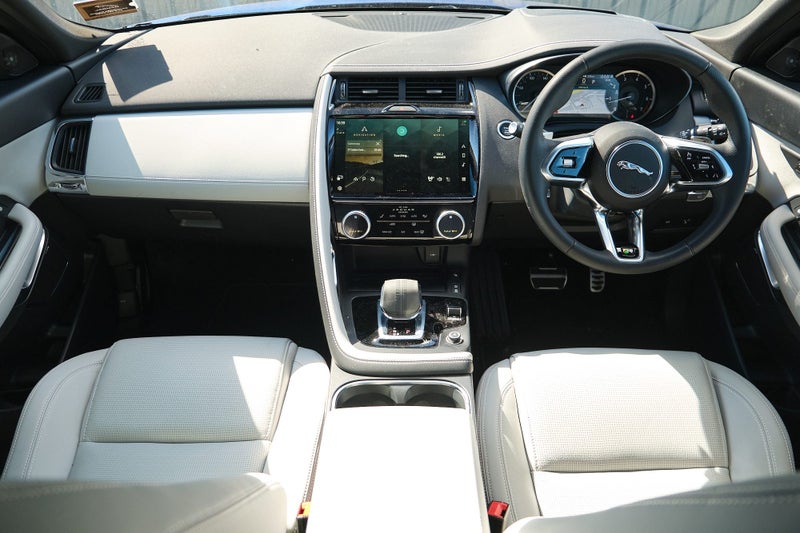 2023 Jaguar E-PACE P250 AWD R-Dynamic SE image 5