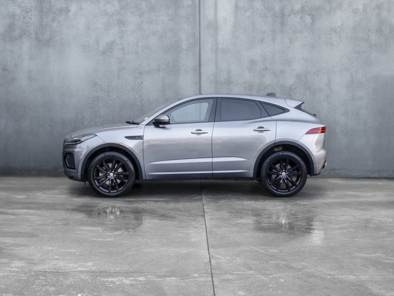2023 Jaguar E-PACE P250 AWD R-DYNAMIC SE image 4