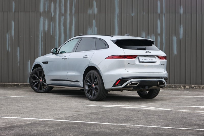 2023 Jaguar F-PACE D300 R-Dynamic HSE image 3