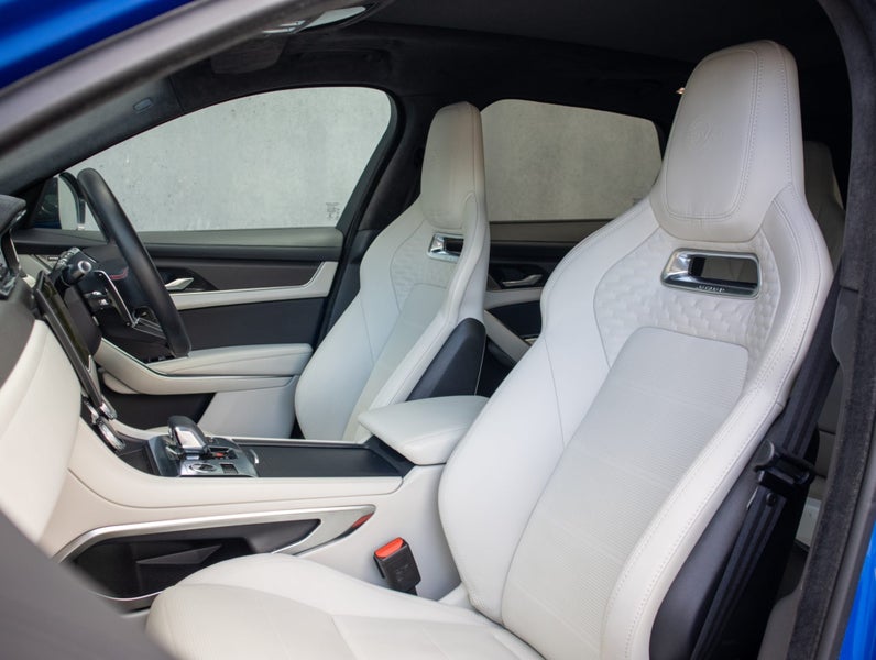 2023 Jaguar F-PACE SVR image 3