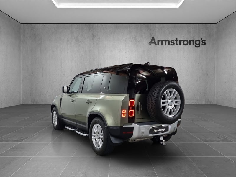 2023 Land Rover Defender 110 D300 S 3.0DT 4WD image 3