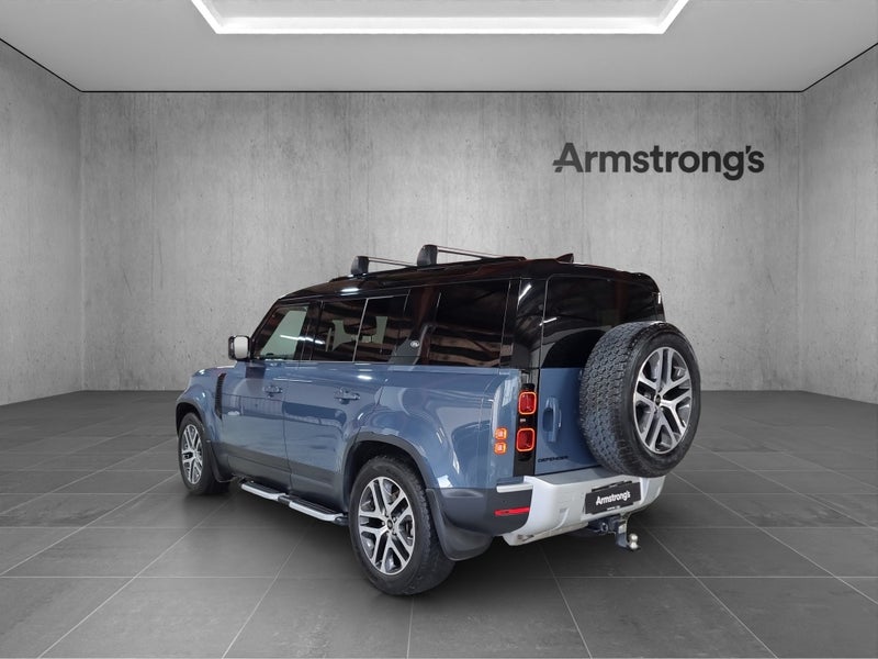 2023 Land Rover Defender 110 D300 S 3.0DT 4WD image 3