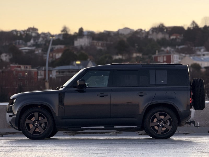 2023 Land Rover Defender 110 P400e HSE PHEV image 5