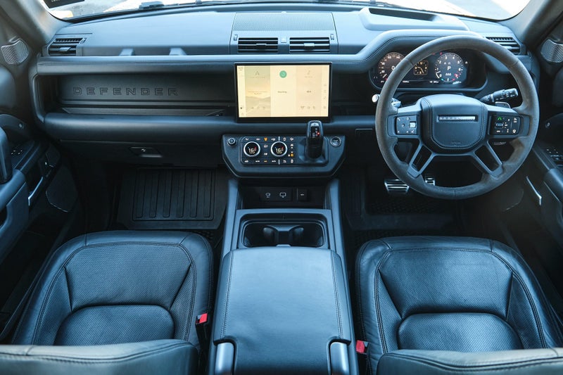 2023 Land Rover Defender 110 V8 image 5