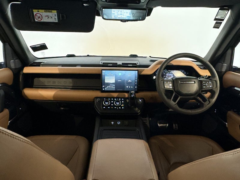 2023 Land Rover Defender 110 V8 SUPERCHARGED, 5... image 4