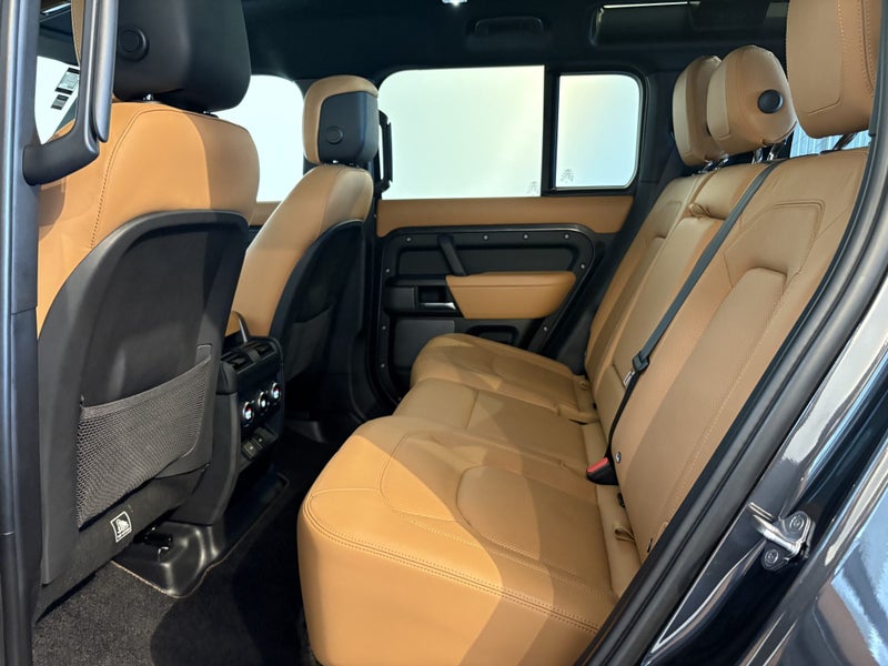 2023 Land Rover Defender 110 V8 SUPERCHARGED, 5... image 5