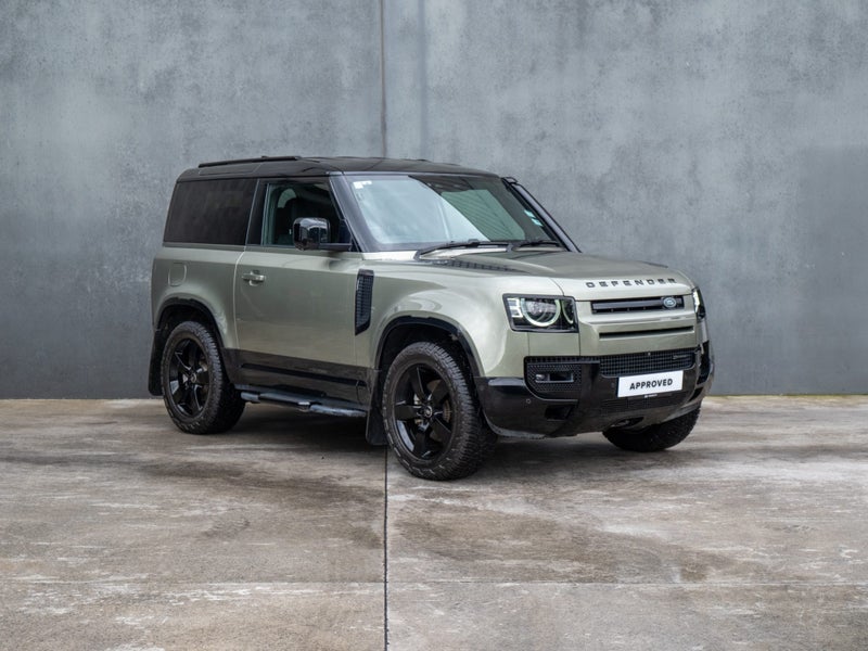 2023 Land Rover Defender 90 D240 X-Dynamic SE image 1