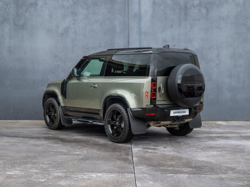 2023 Land Rover Defender 90 D240 X-Dynamic SE image 2