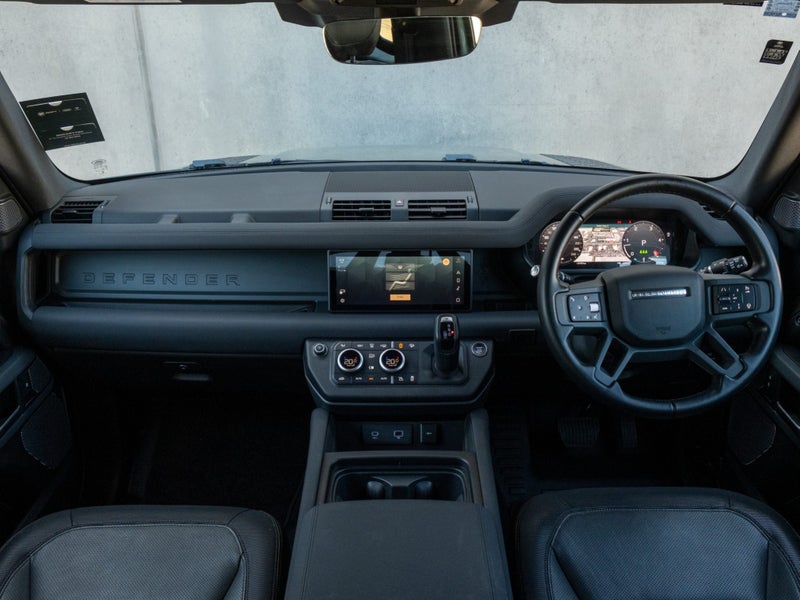 2023 Land Rover Defender 90 D240 X-Dynamic SE image 4