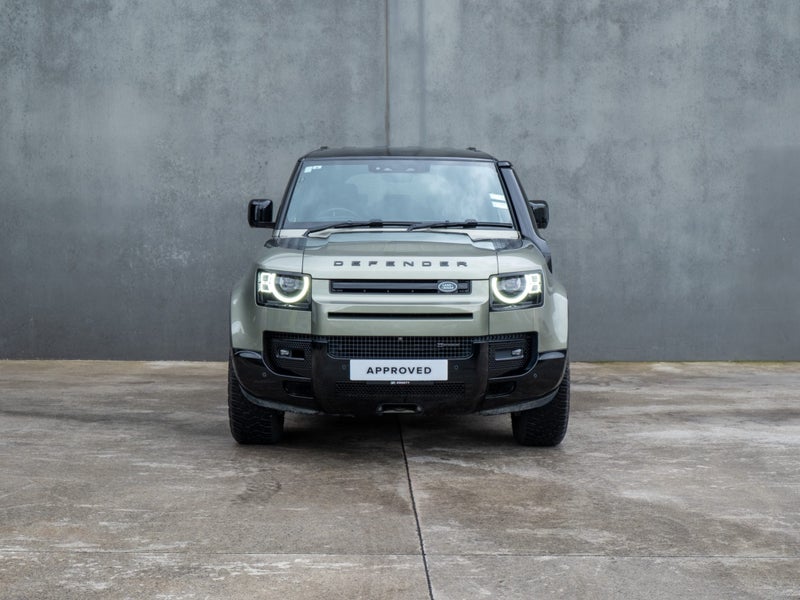 2023 Land Rover Defender 90 D240 X-Dynamic SE image 5
