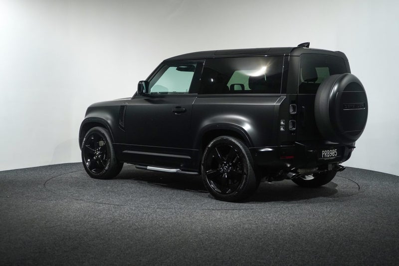 2023 Land Rover Defender 90 V8, 5.0L SUPERCHARG... image 2