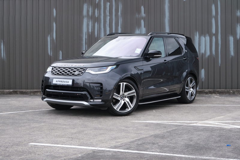 2023 Land Rover Discovery D300 Metropolitan Edi... image 2