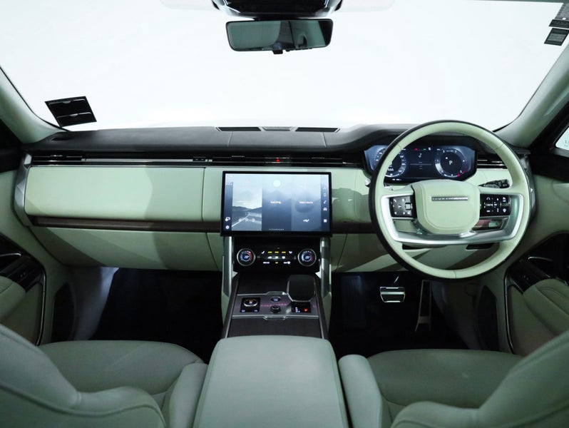 2023 Land Rover Range Rover D350 Autobiography image 4