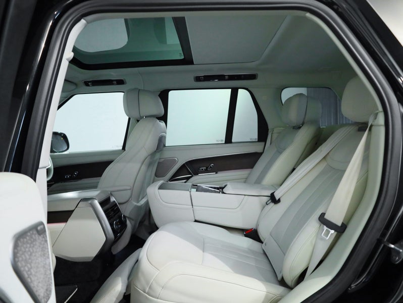 2023 Land Rover Range Rover D350 Autobiography image 5