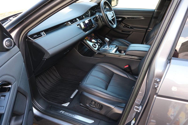 2023 Land Rover Range Rover Evoque P300e R-Dyna... image 4