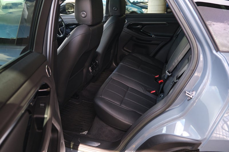 2023 Land Rover Range Rover Evoque P300e R-Dyna... image 4