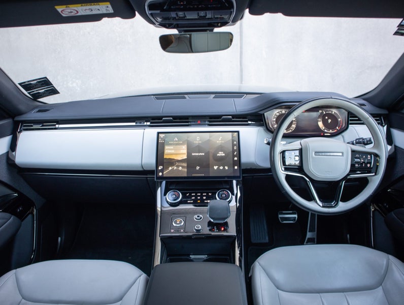 2023 Land Rover Range Rover Sport D300 Dynamic SE image 4