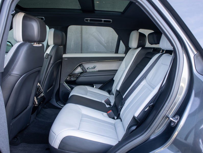 2023 Land Rover Range Rover Sport D300 Dynamic SE image 5
