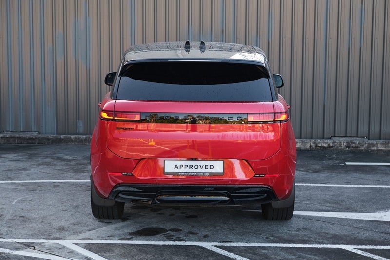 2023 Land Rover Range Rover Sport D300 Dynamic SE image 2