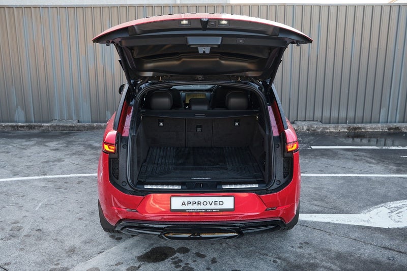 2023 Land Rover Range Rover Sport D300 Dynamic SE image 3