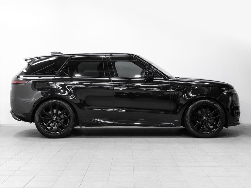 2023 Land Rover Range Rover Sport D300 Dynamic SE image 2