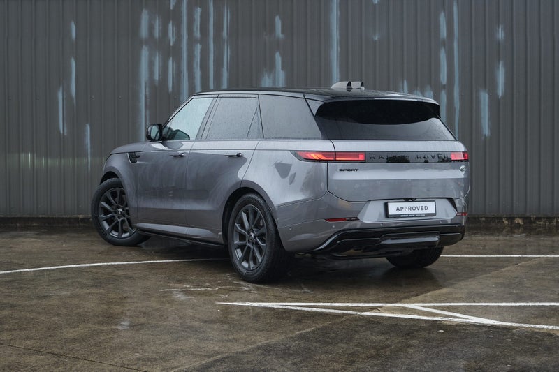 2023 Land Rover Range Rover Sport D300 Dynamic SE image 3