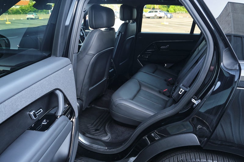 2023 Land Rover Range Rover Sport D350 Dynamic SE image 4