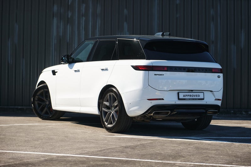 2023 Land Rover Range Rover Sport P400 Dynamic SE image 2