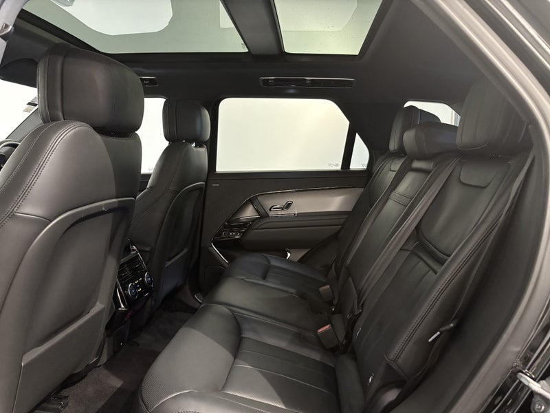 2023 Land Rover Range Rover Sport P440e DYNAMIC... image 5