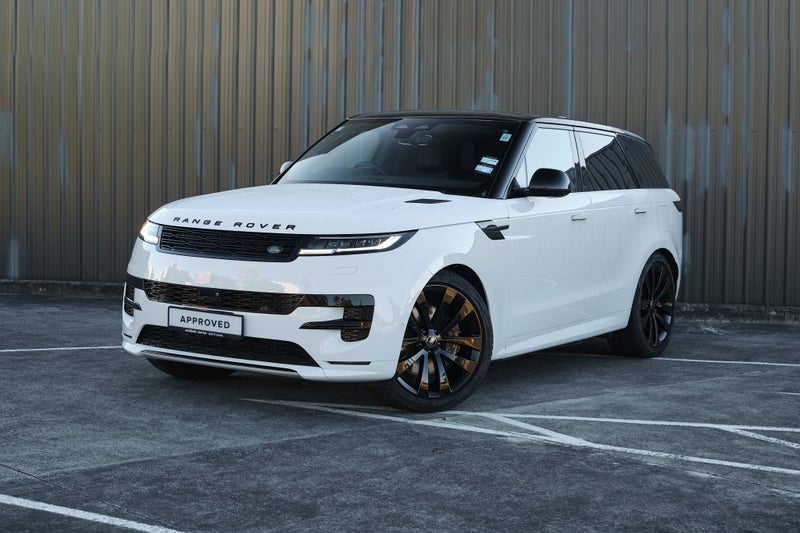 2023 Land Rover Range Rover Sport P440e Dynamic SE image 2