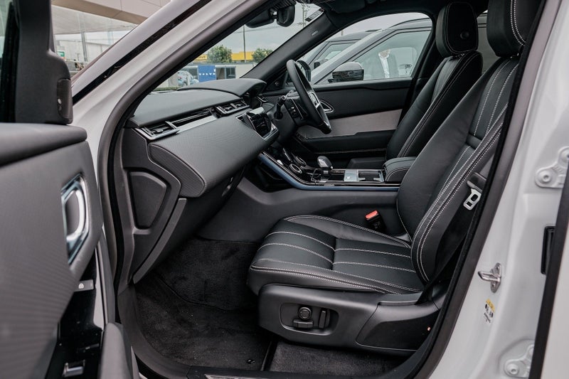 2023 Land Rover Range Rover Velar P250 R-Dynamic S image 3