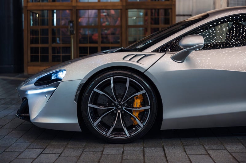 2023 McLaren Artura image 2