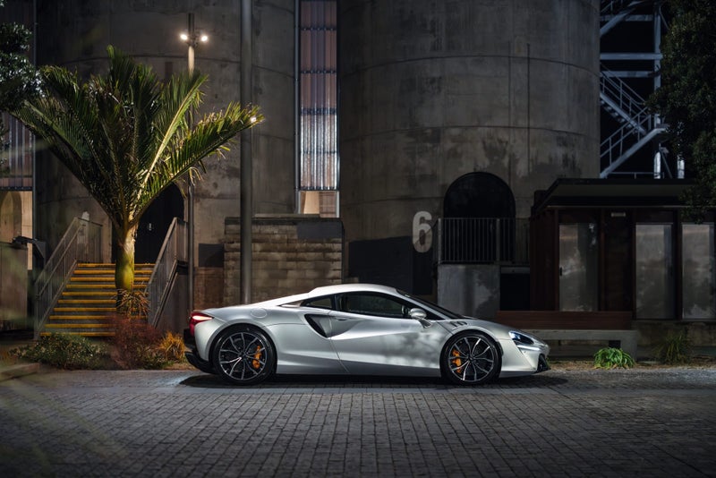 2023 McLaren Artura image 4