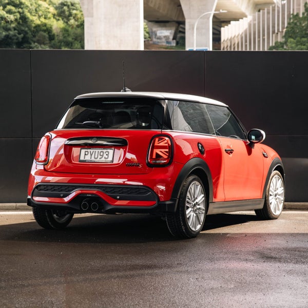 2023 MINI Cooper S 3 Door Hatch image 2