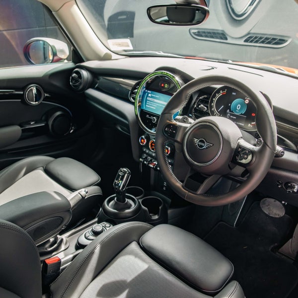 2023 MINI Cooper S 3 Door Hatch image 3