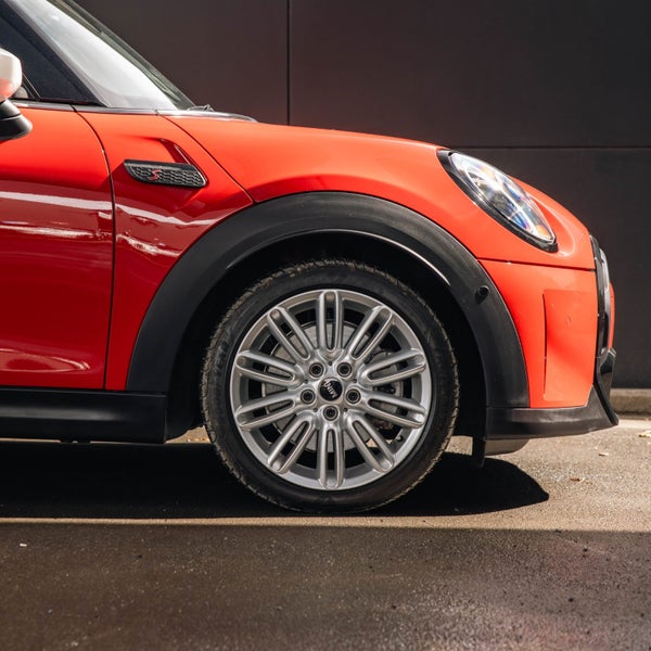 2023 MINI Cooper S 3 Door Hatch image 5