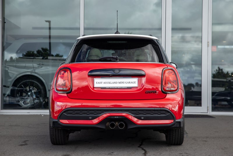 2023 MINI Cooper S 5-Door Yours(Full spec) image 4