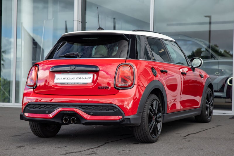 2023 MINI Cooper S 5-Door Yours(Full spec) image 5
