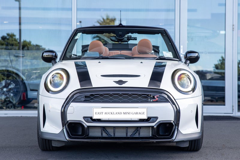 2023 MINI Cooper S Convertible MINI Yours image 2
