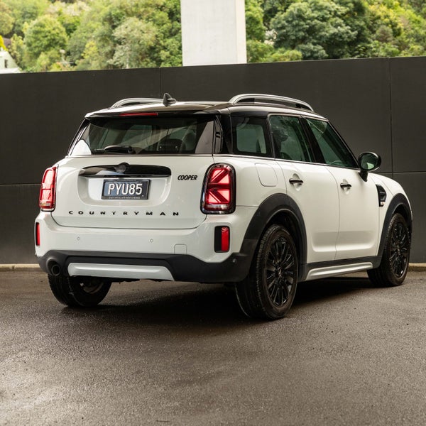 2023 MINI Countryman Cooper image 2
