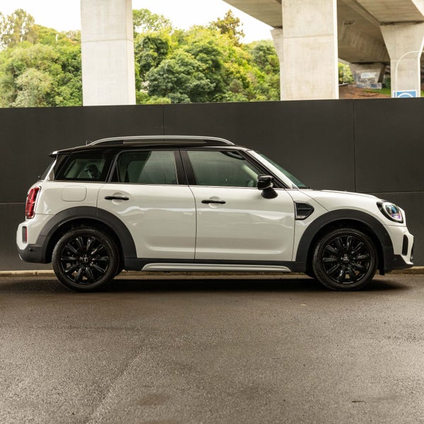 2023 MINI Countryman Cooper image 4