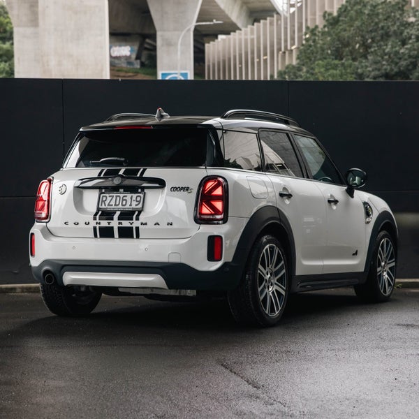 2023 MINI Countryman Cooper SE ALL4 YOURS image 2
