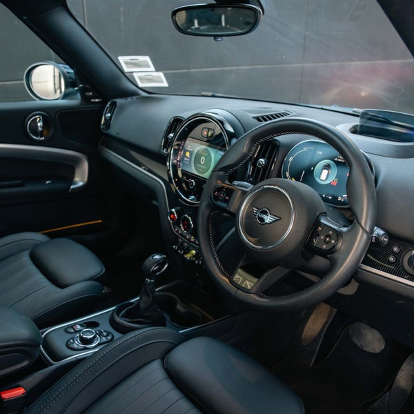 2023 MINI Countryman Cooper SE ALL4 YOURS image 3