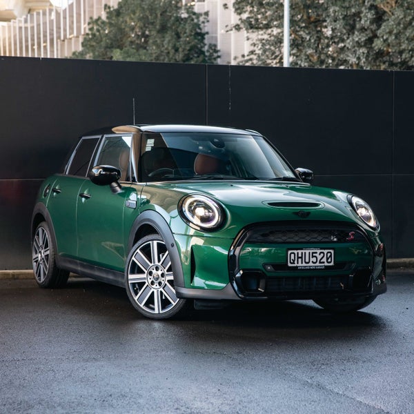 2023 MINI Hatch Cooper S 5 Door YOURS image 1